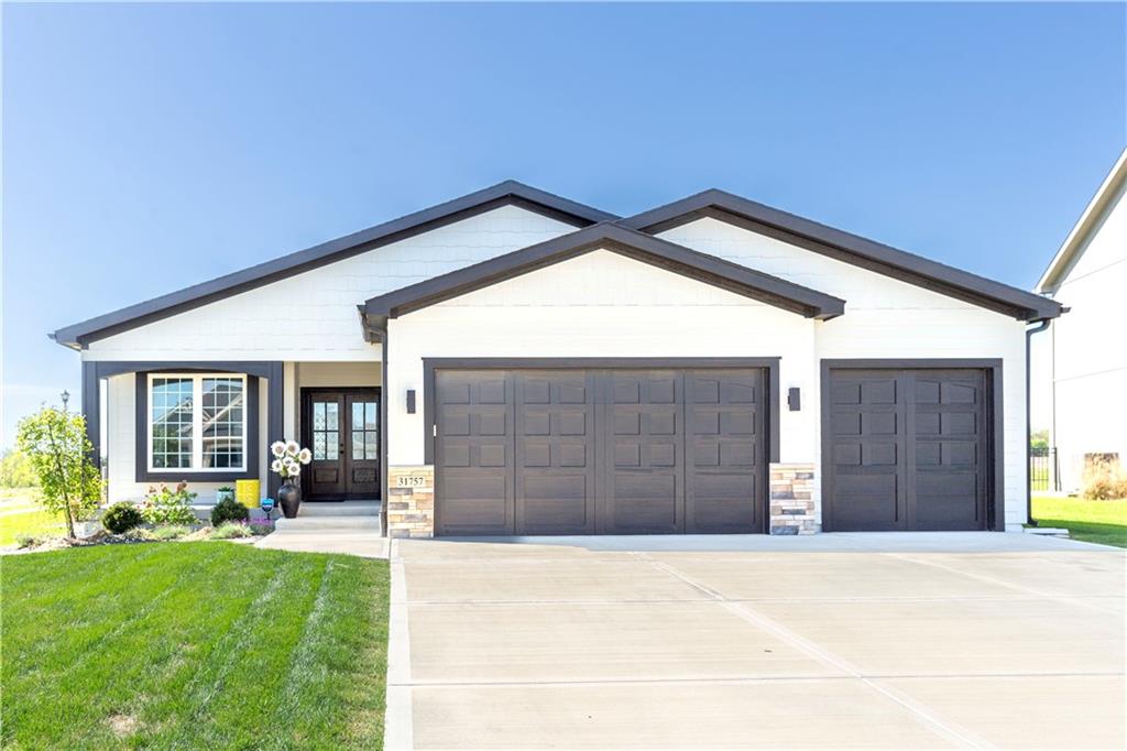 Listing Photo MLS #HMS2612218