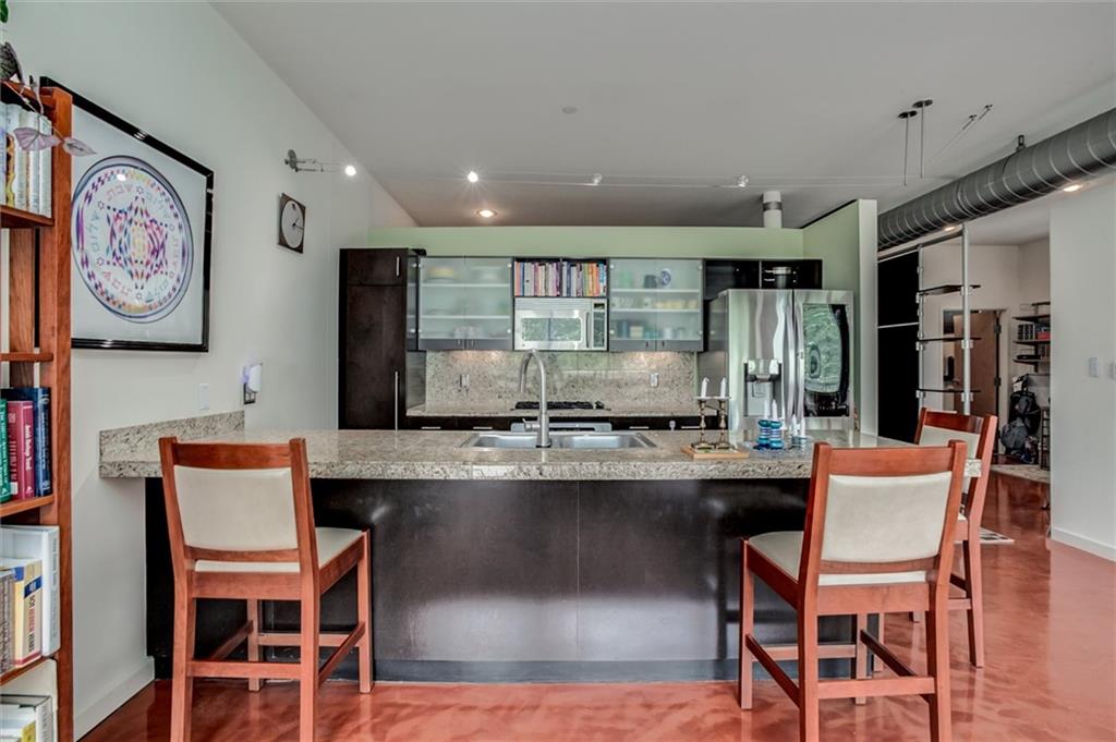 Listing Photo MLS #HMS2612730