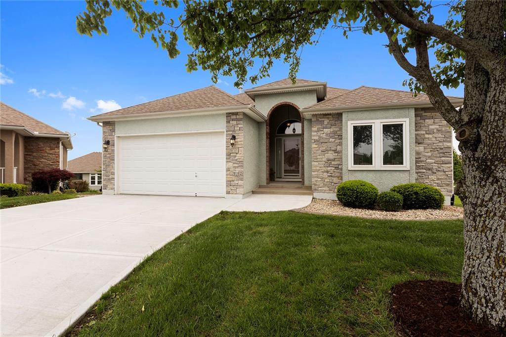 Listing Photo MLS #HMS2612853