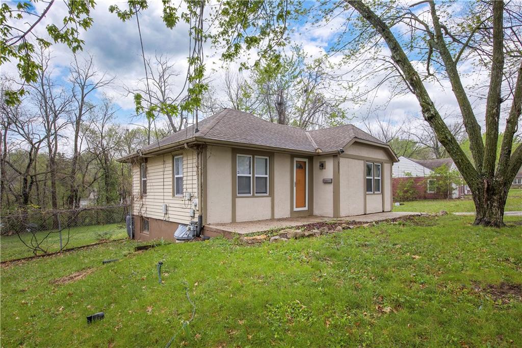 Listing Photo MLS #HMS2613335