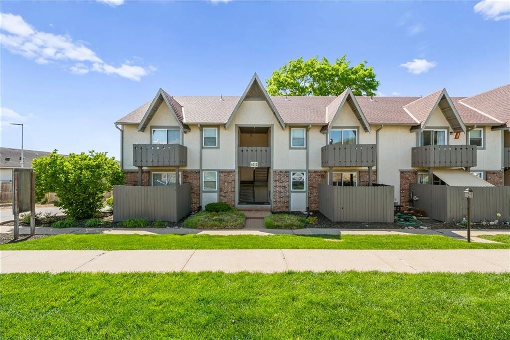 Listing Photo MLS #HMS2613678