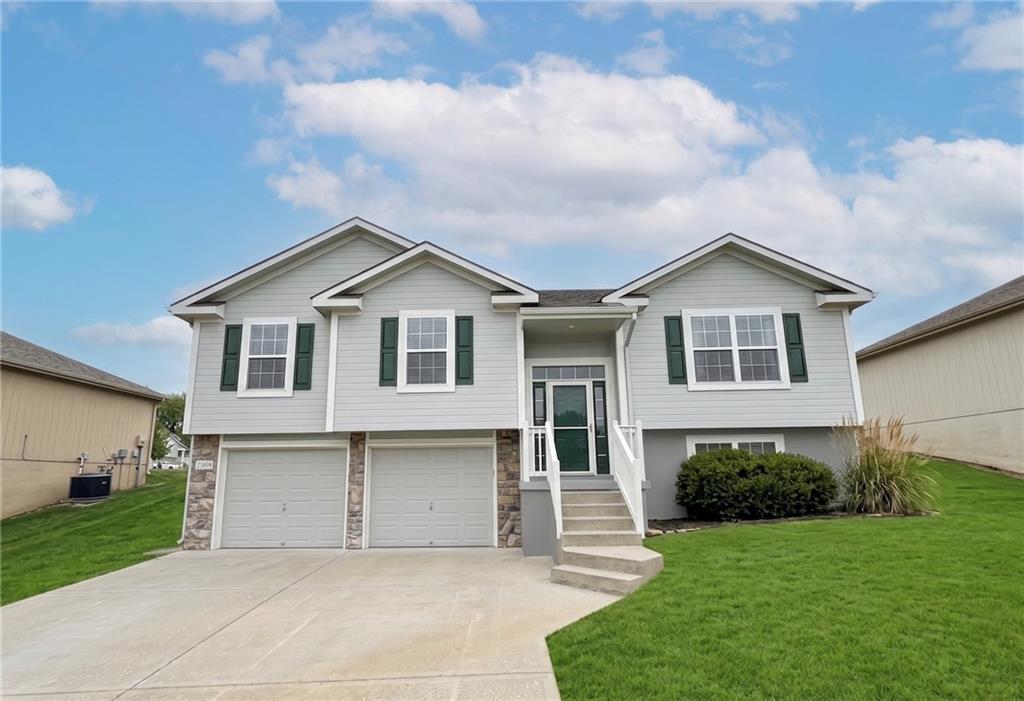 Listing Photo MLS #HMS2613745