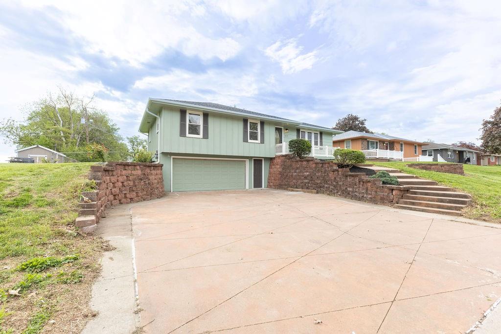 Listing Photo MLS #HMS2613926