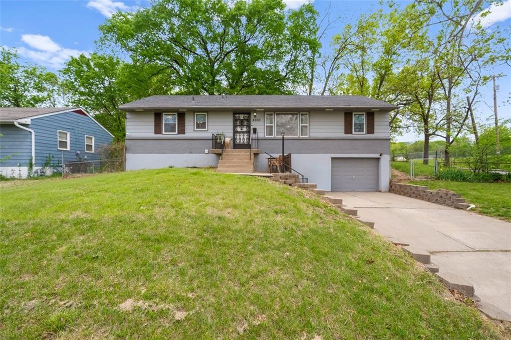 Listing Photo MLS #HMS2614762