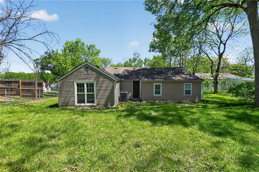 Listing Photo MLS #HMS2615438