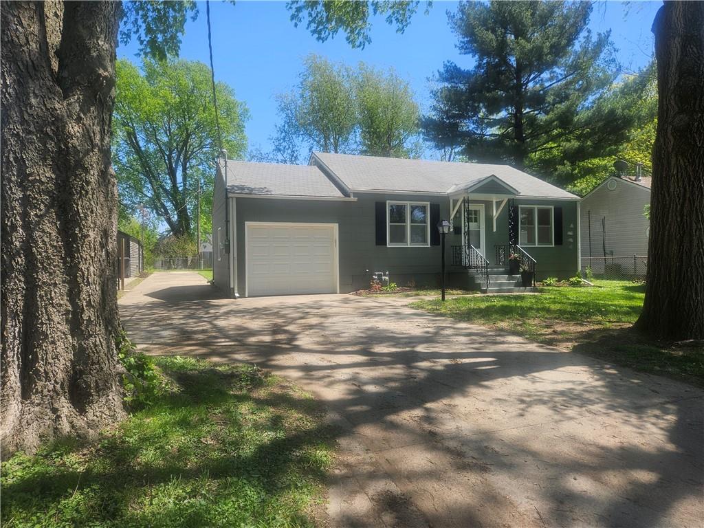 Listing Photo MLS #HMS2615808