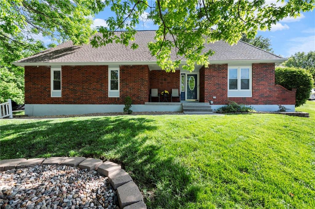 Listing Photo MLS #HMS2617275