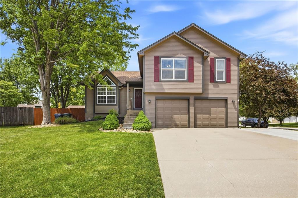 Listing Photo MLS #HMS2617635