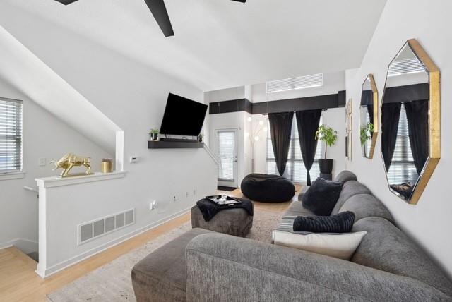 Listing Photo MLS #HMS2617654
