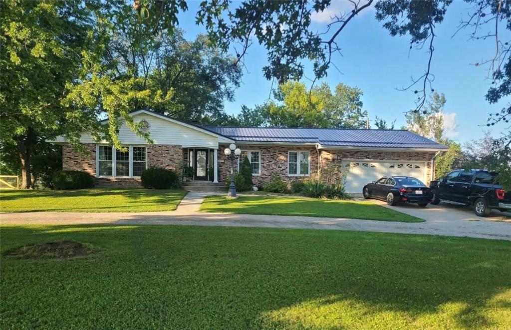 Listing Photo MLS #HMS2617817
