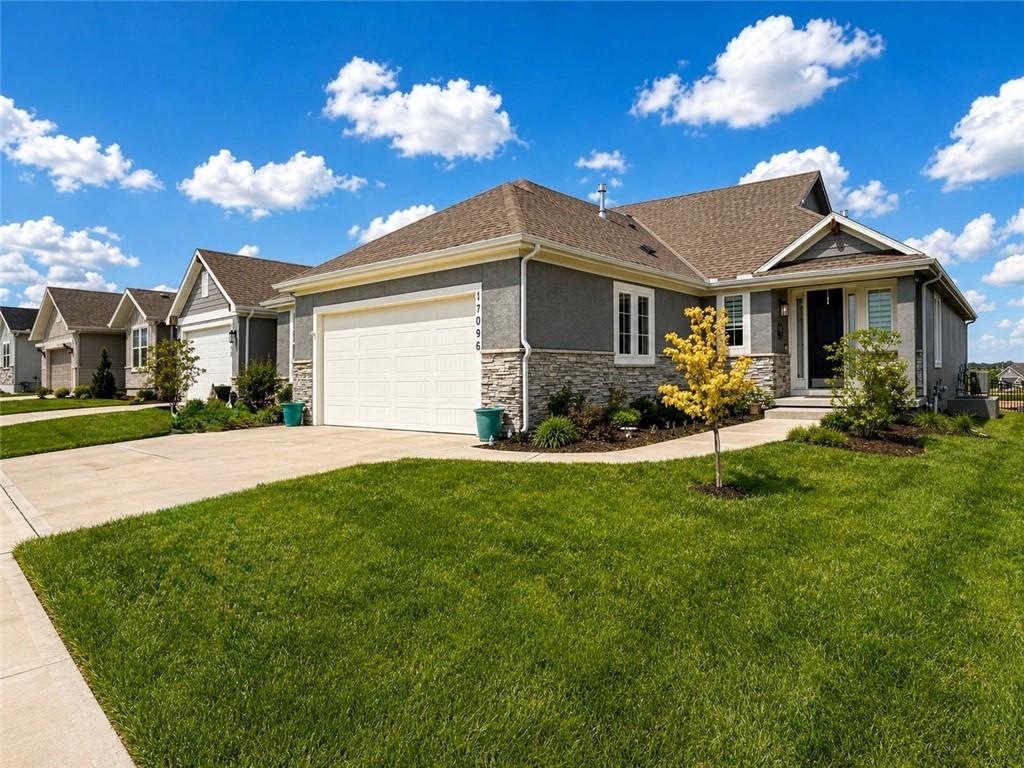 Listing Photo MLS #HMS2617883