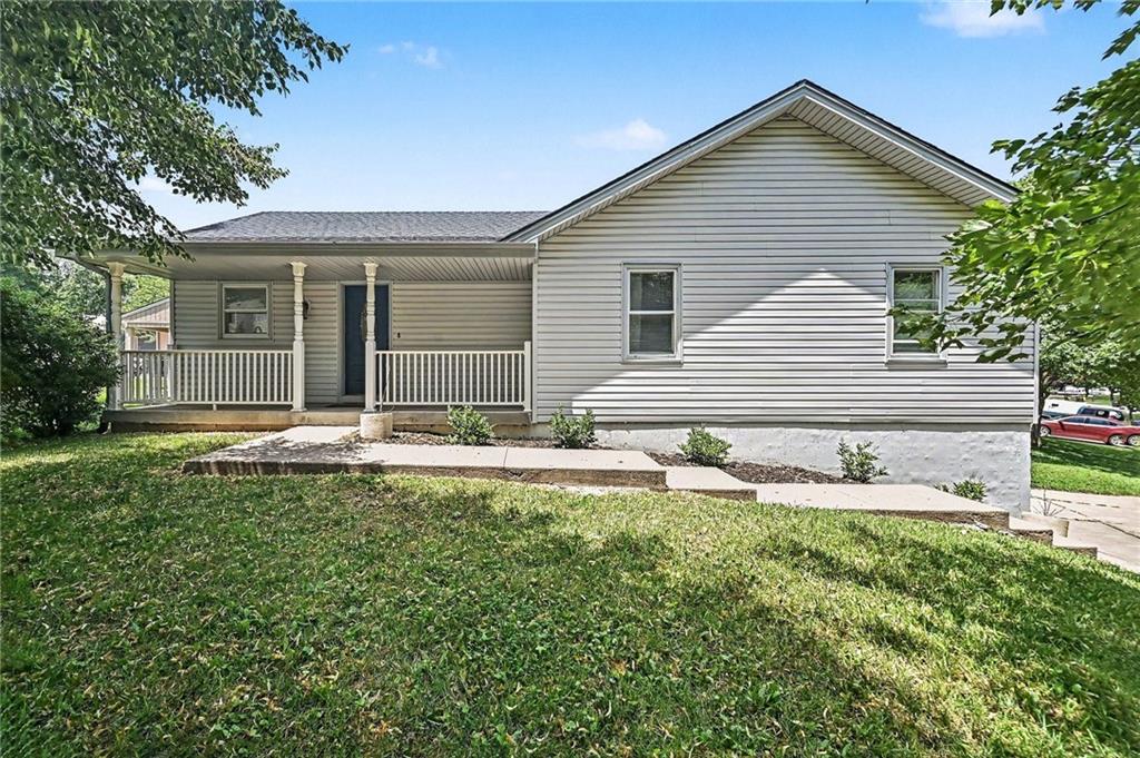 Listing Photo MLS #HMS2627221