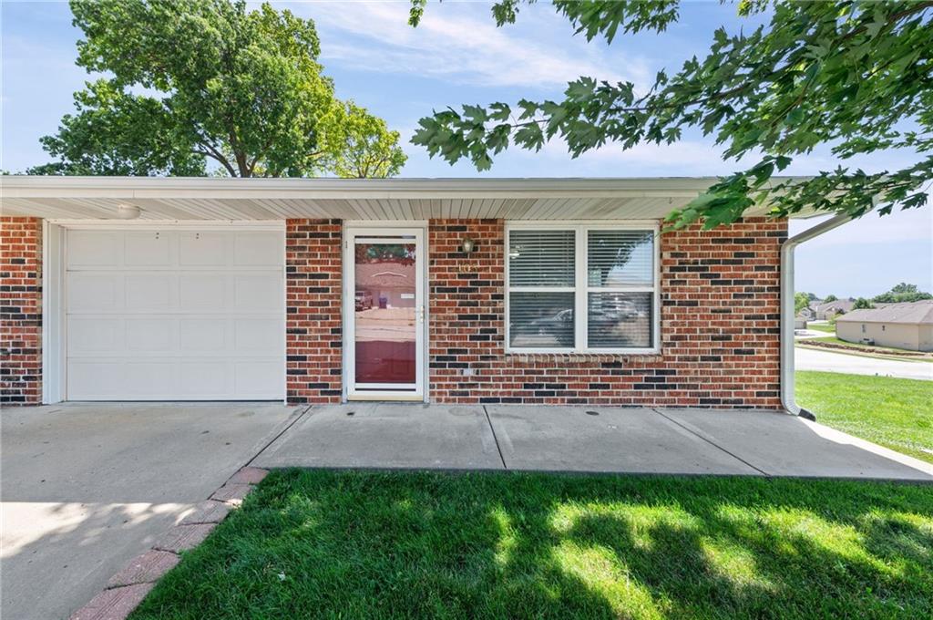 Listing Photo MLS #HMS2627589