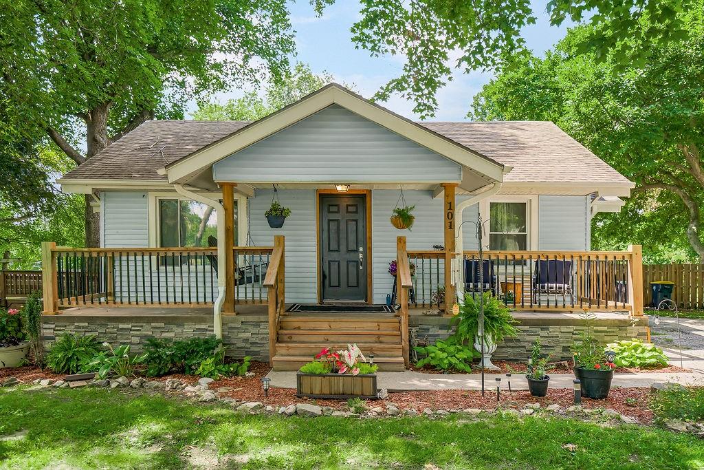 Listing Photo MLS #HMS2628570
