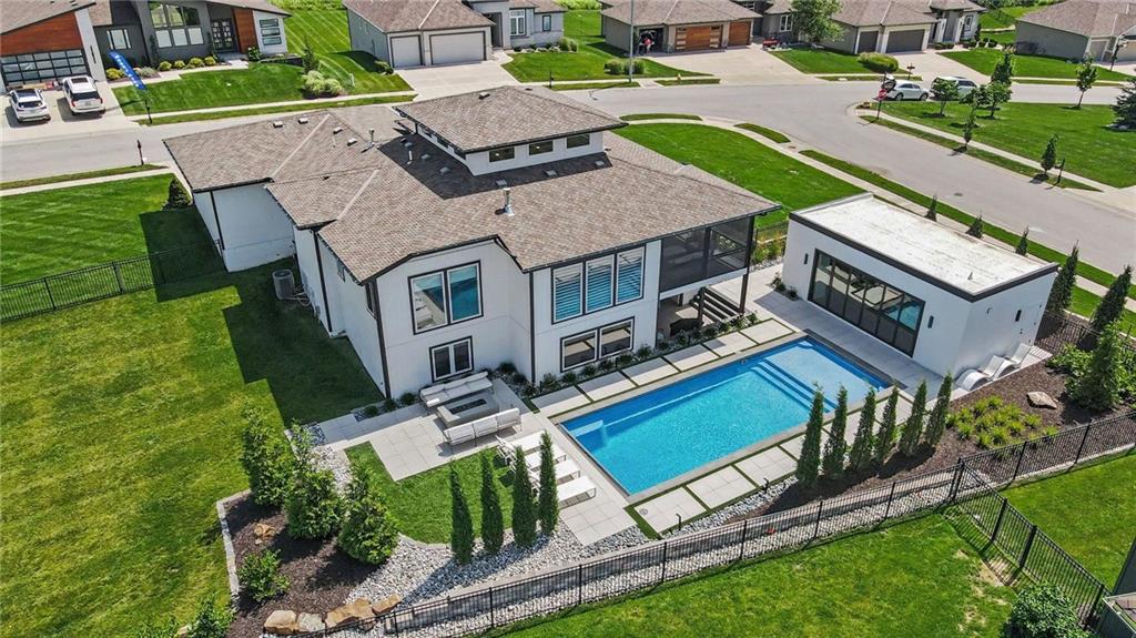 Listing Photo MLS #HMS2628875