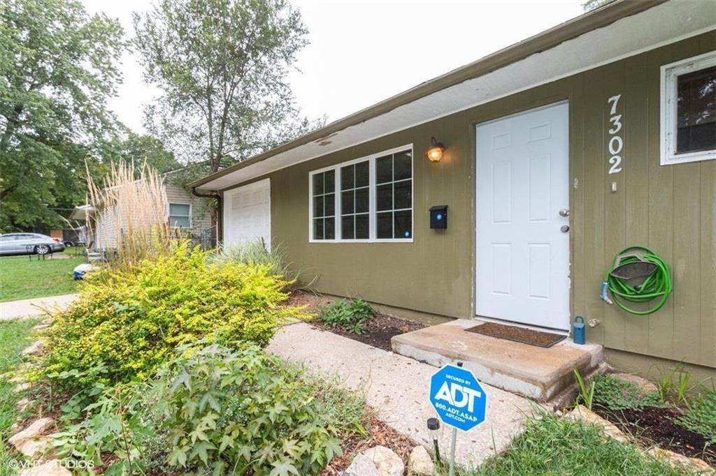 Listing Photo MLS #HMS2628898