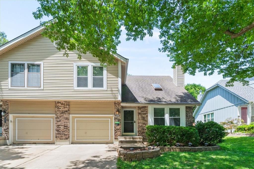 Listing Photo MLS #HMS2628935