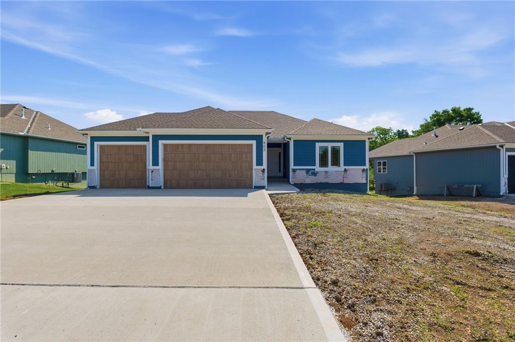 Listing Photo MLS #HMS2629125