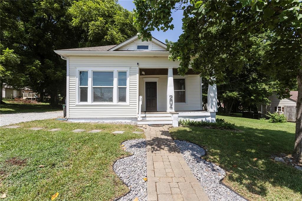 Listing Photo MLS #HMS2629653