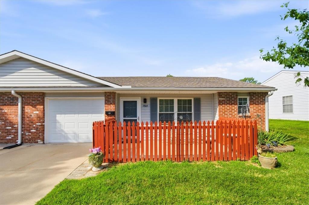 Listing Photo MLS #HMS2629707