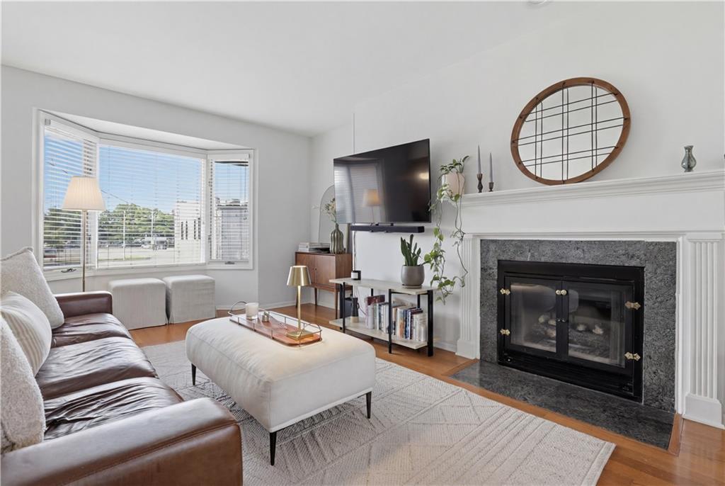 Listing Photo MLS #HMS2629967