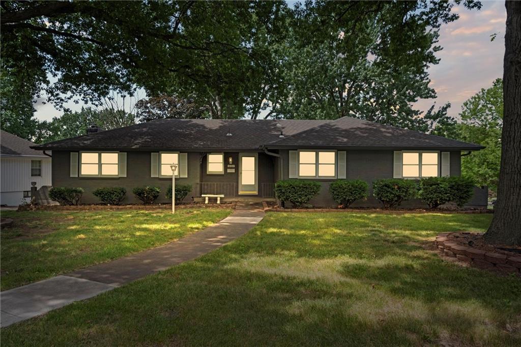 Listing Photo MLS #HMS2630416
