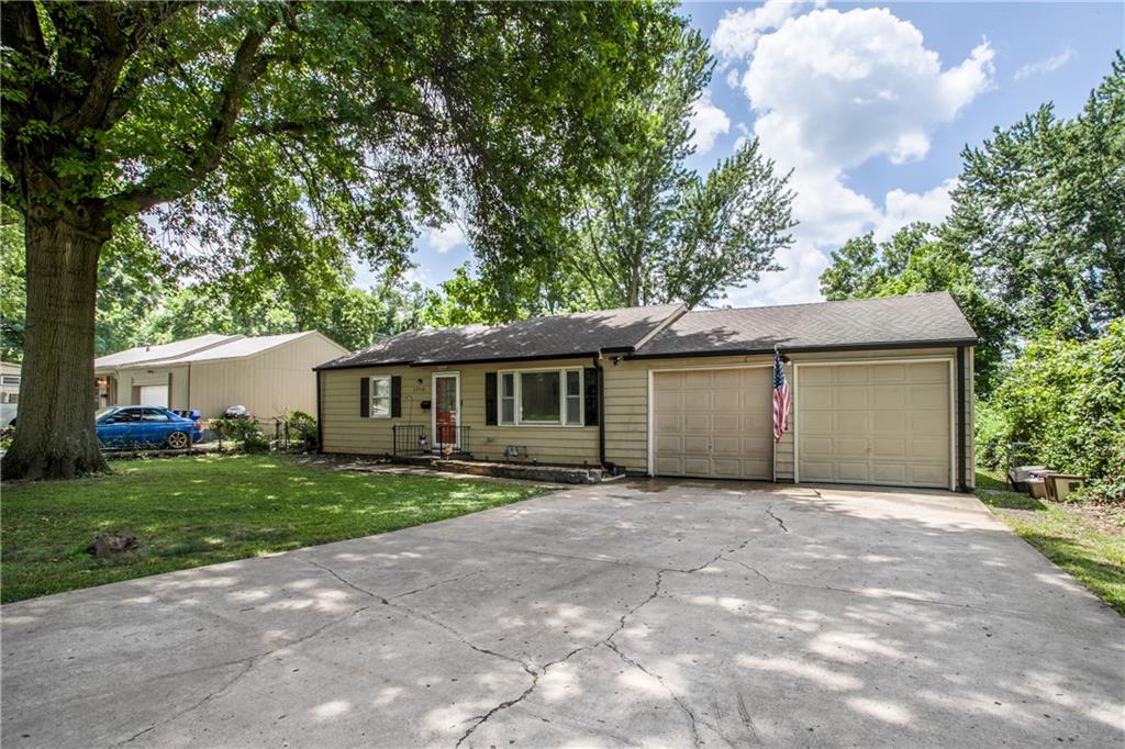 Listing Photo MLS #HMS2630601