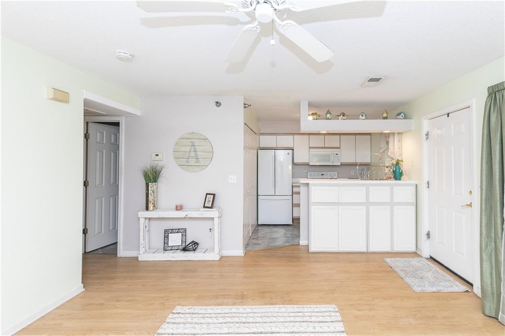 Listing Photo MLS #HMS2630743