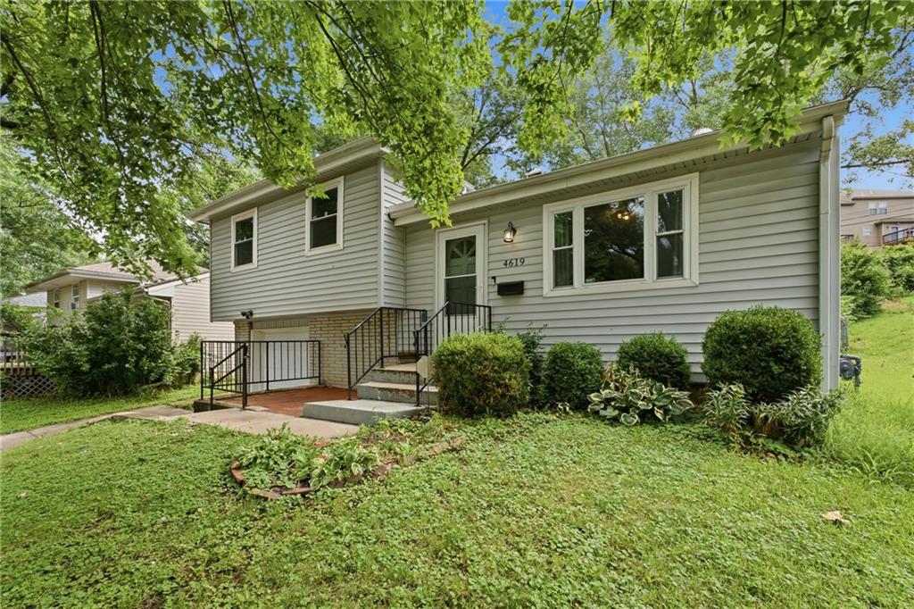 Listing Photo MLS #HMS2630885