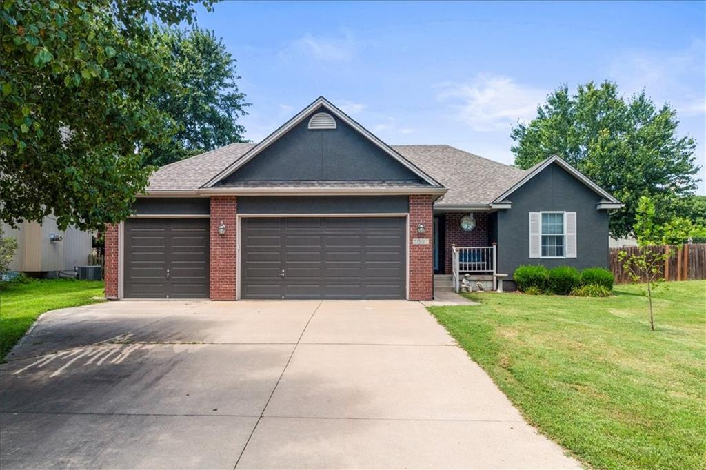 Listing Photo MLS #HMS2631014
