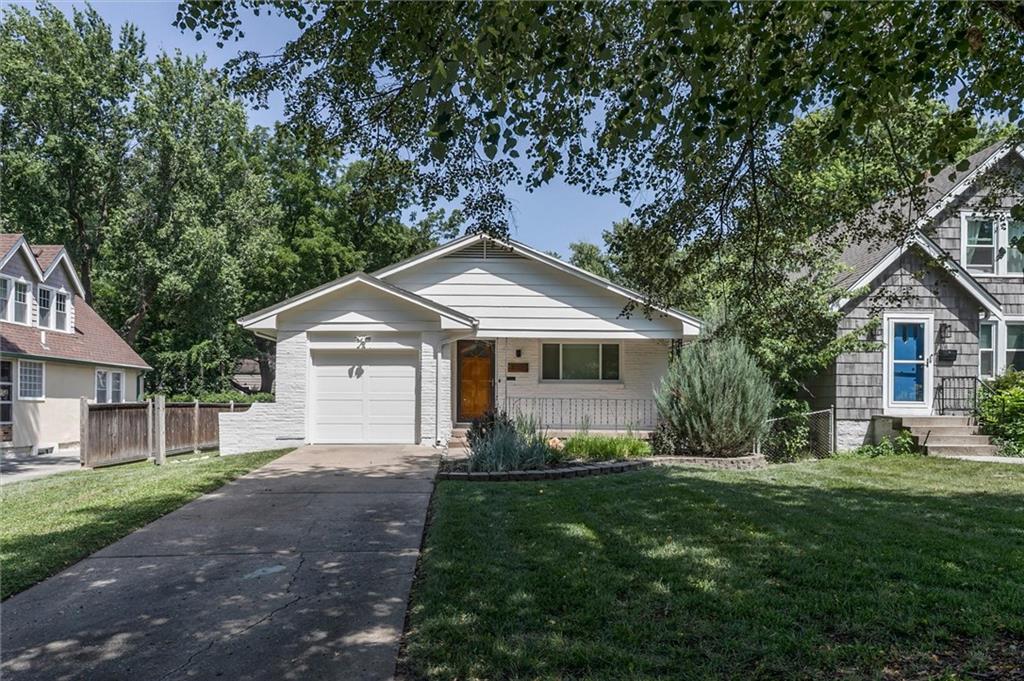 Listing Photo MLS #HMS2631157