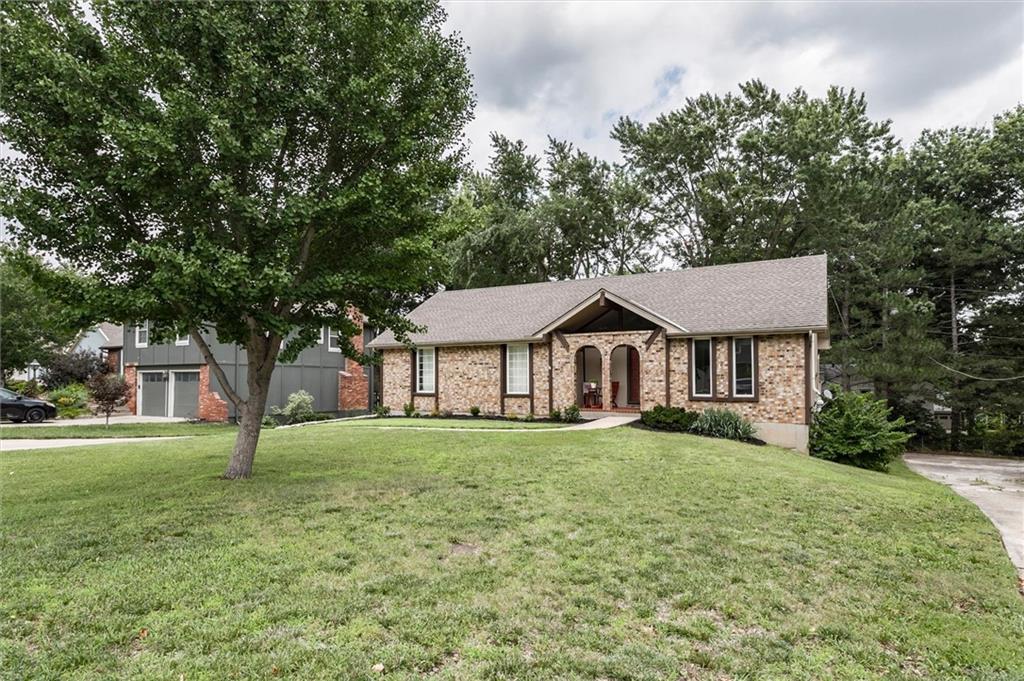 Listing Photo MLS #HMS2631183