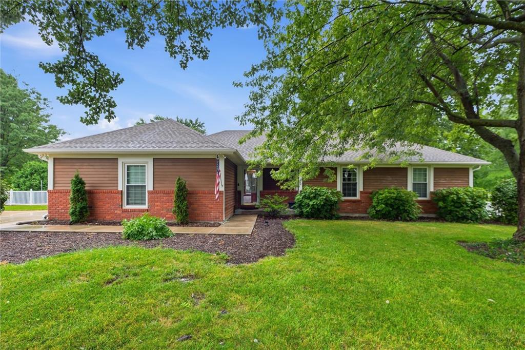 Listing Photo MLS #HMS2632309