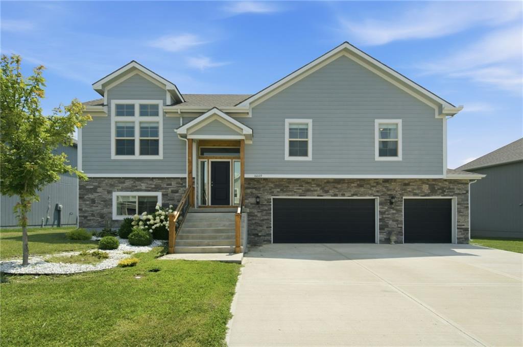 Listing Photo MLS #HMS2632930