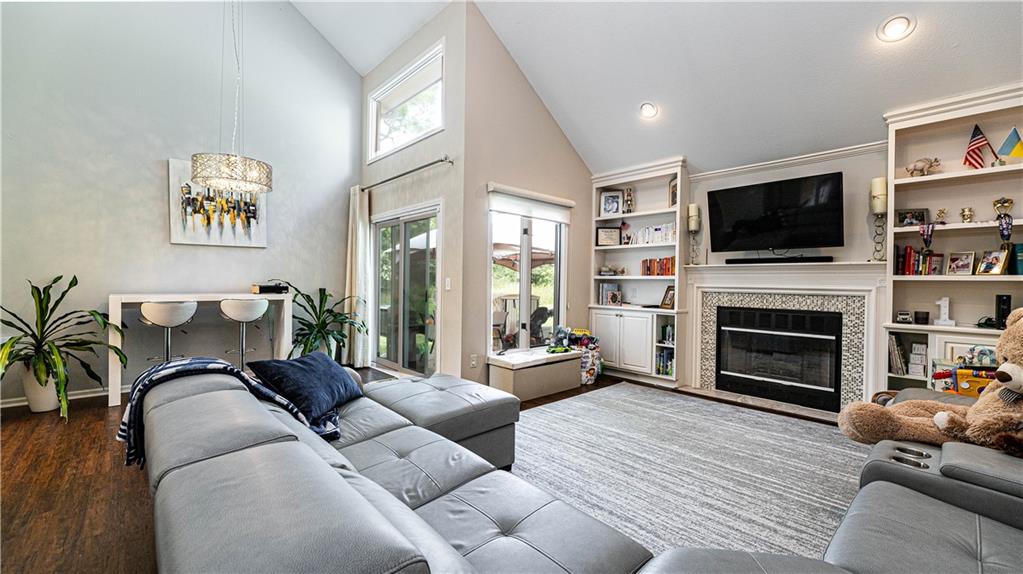Listing Photo MLS #HMS2633276