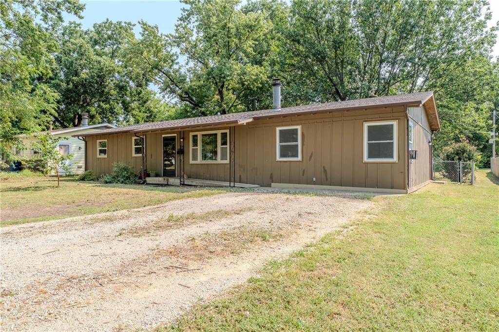 Listing Photo MLS #HMS2636204