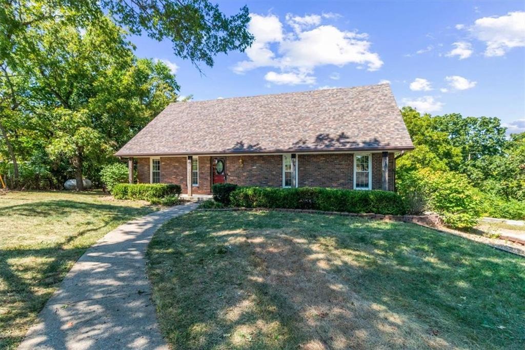 Listing Photo MLS #HMS2637343