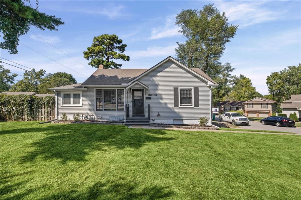 Listing Photo MLS #HMS2638452