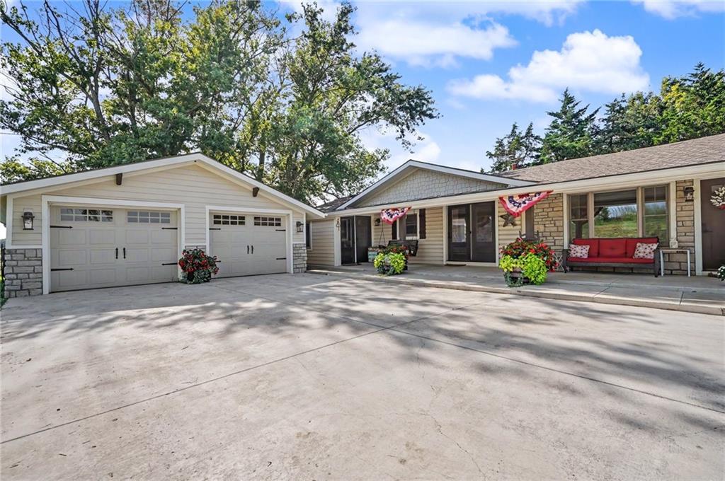 Listing Photo MLS #HMS2639287