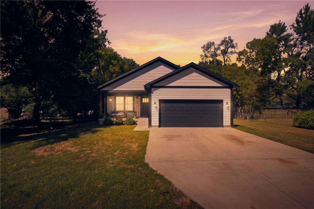Listing Photo MLS #HMS2639726