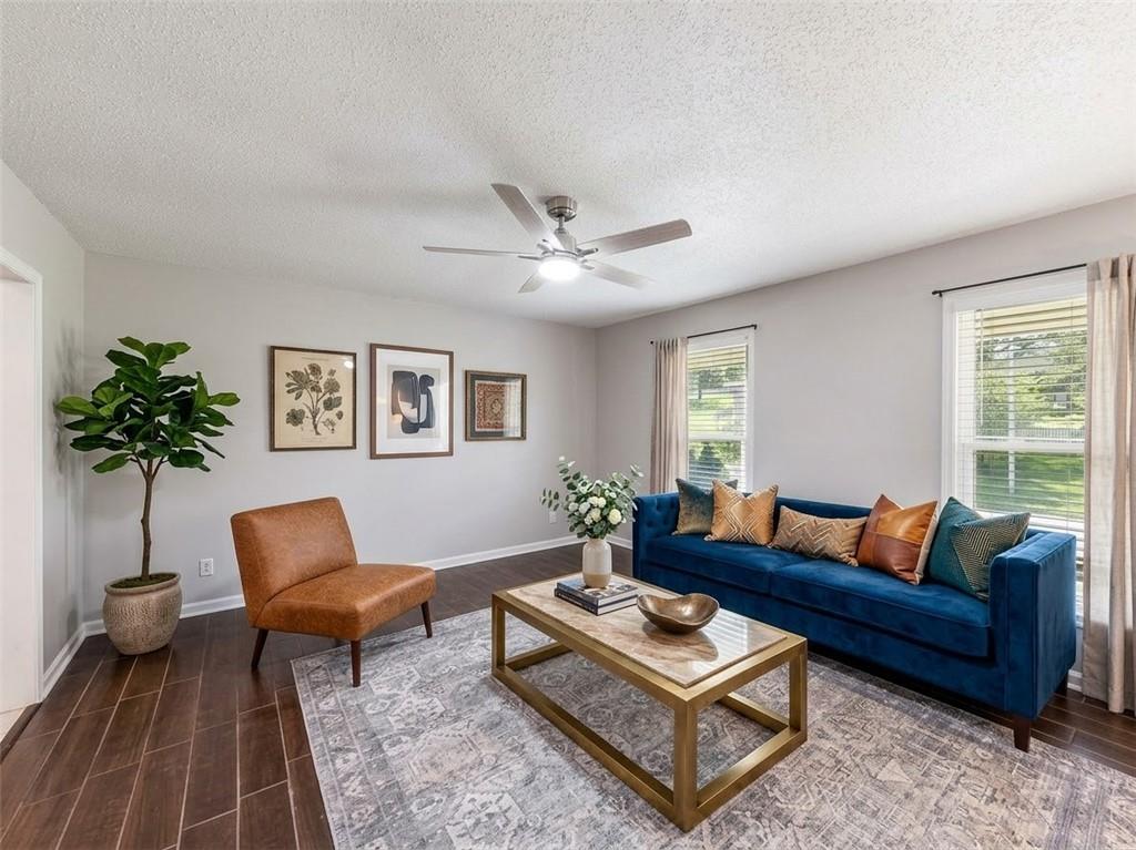 Listing Photo MLS #HMS2645547