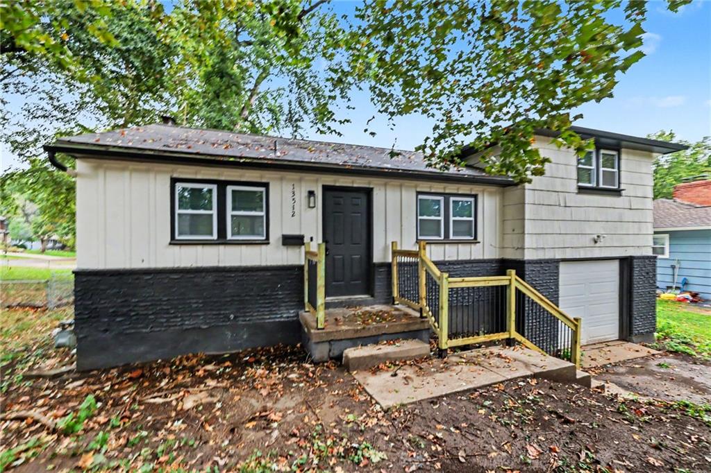 Listing Photo MLS #HMS2646915