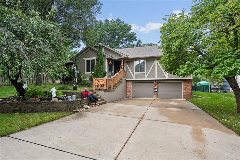 Listing Photo MLS #HMS2647296