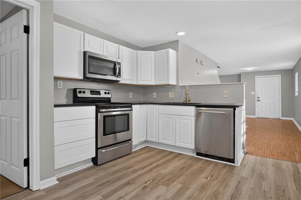 Listing Photo MLS #HMS2648145