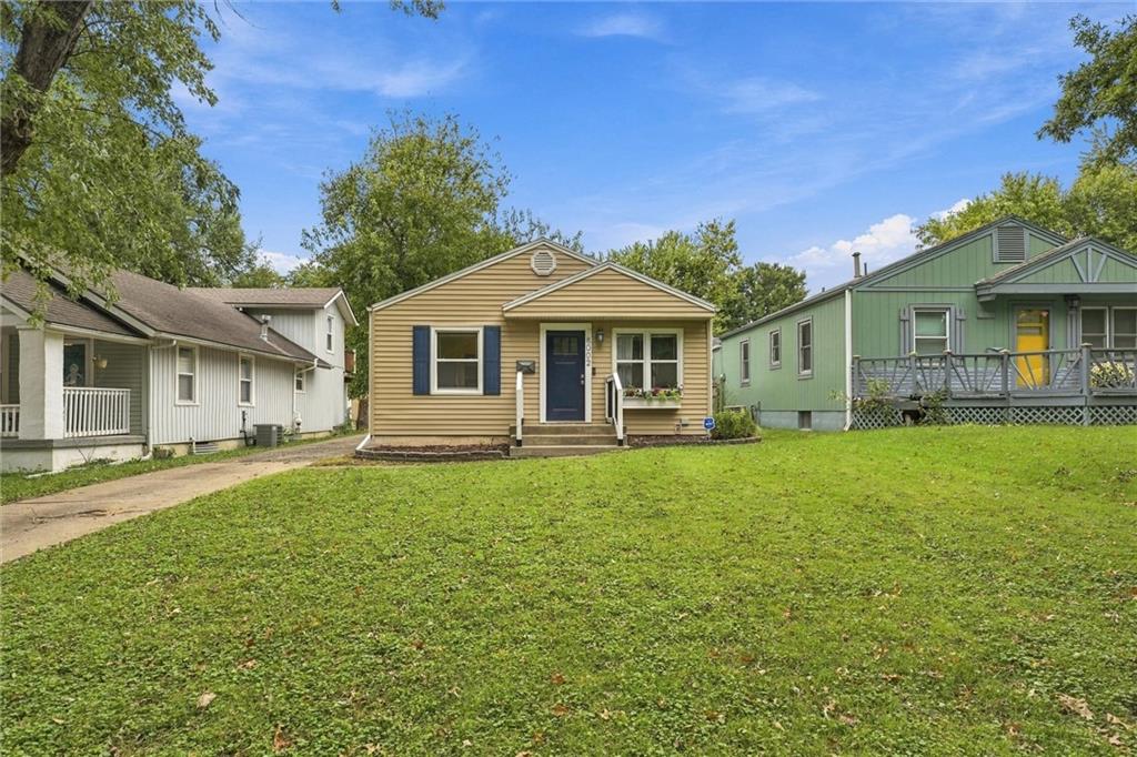 Listing Photo MLS #HMS2648190